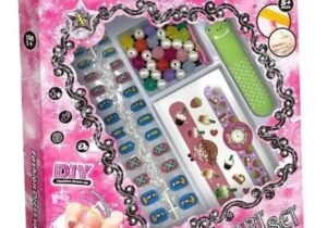 SET DE MANICURA EN CAJA 20X22CM